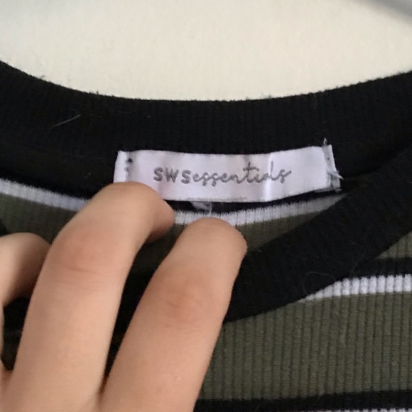 Green, white and black striped crop top - Picture 2 of 2